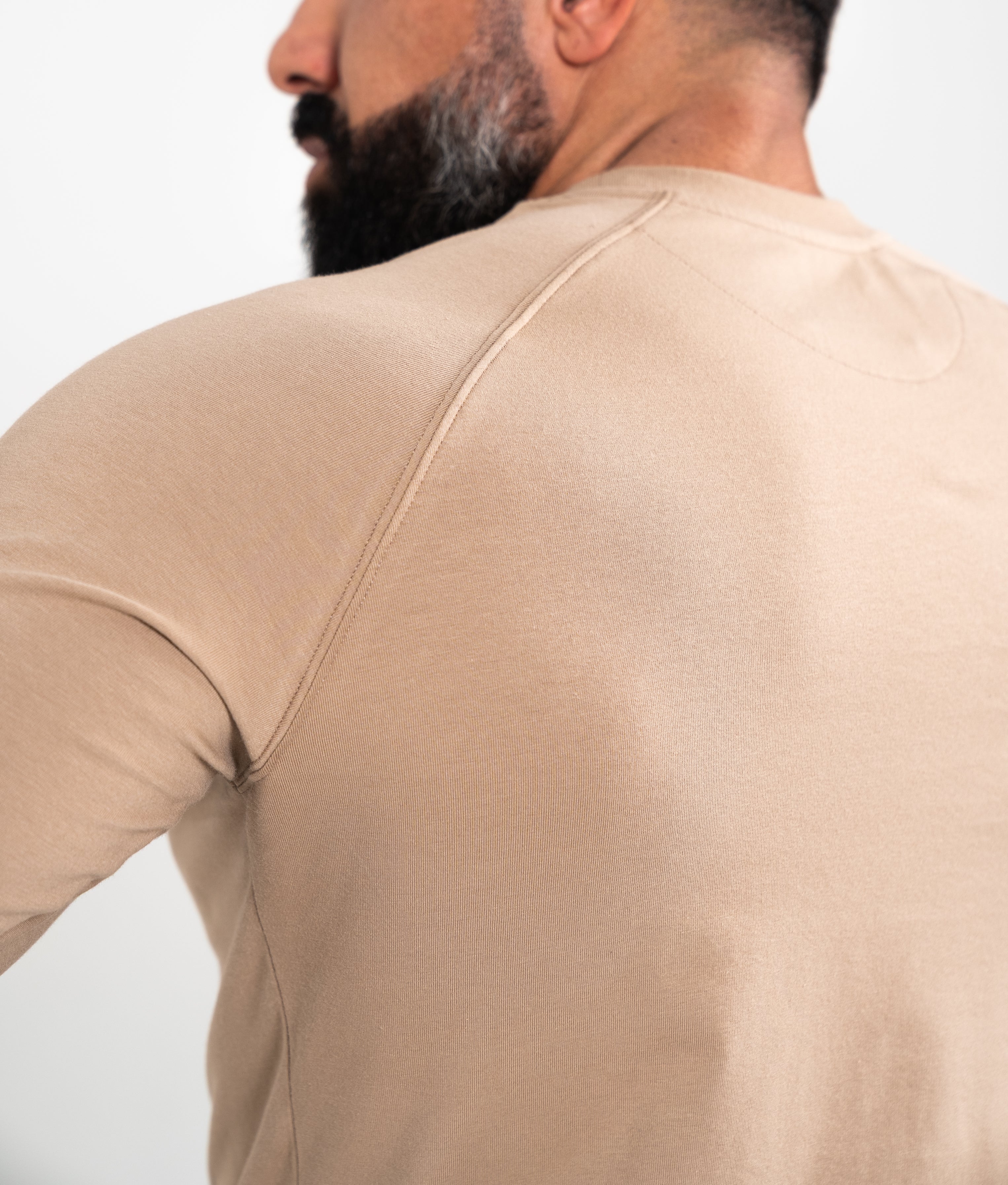 LONGSLEEVE-SHIRT CORE FORM BEIGE