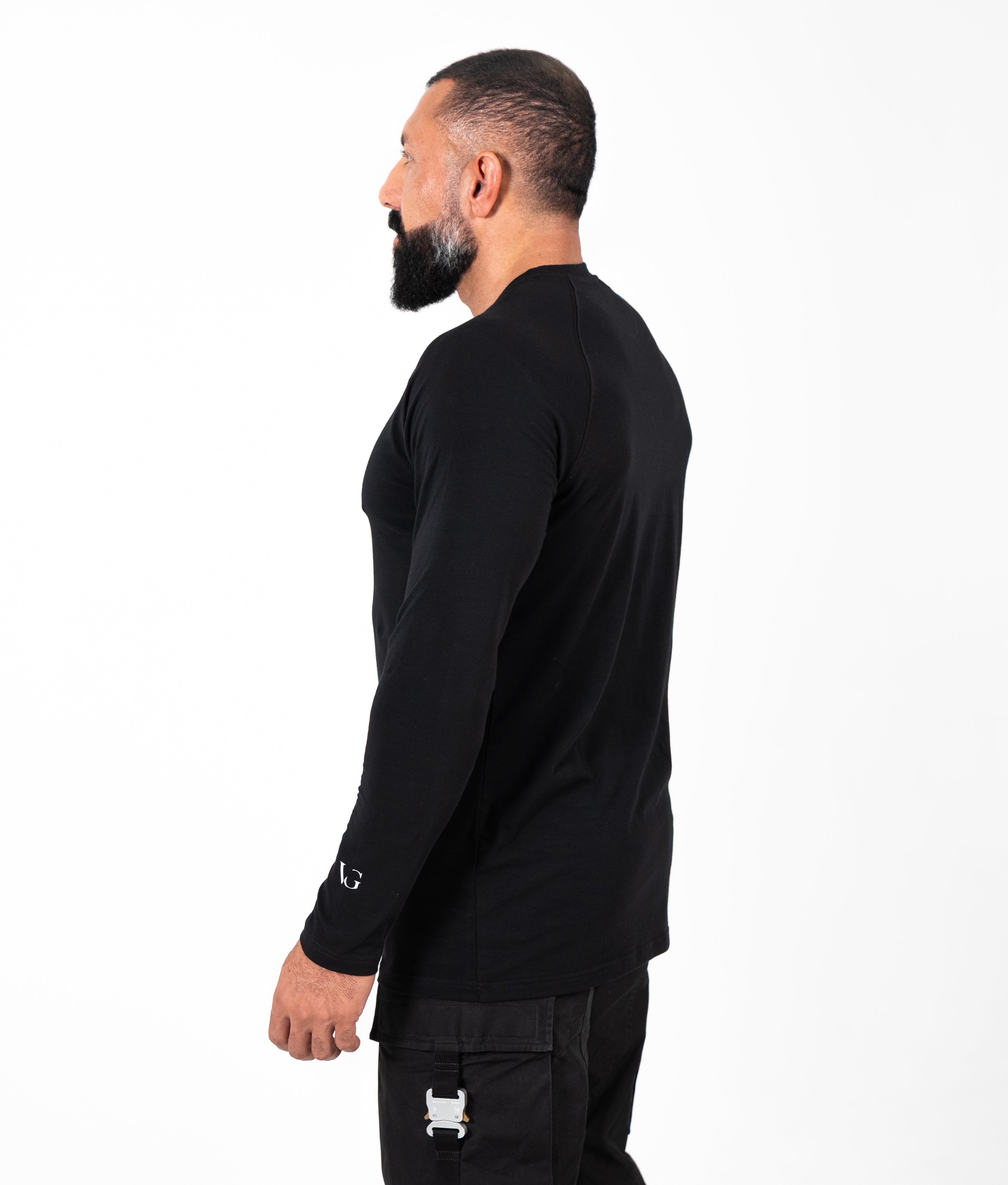 LONGSLEEVE-SHIRT CORE FORM BLACK